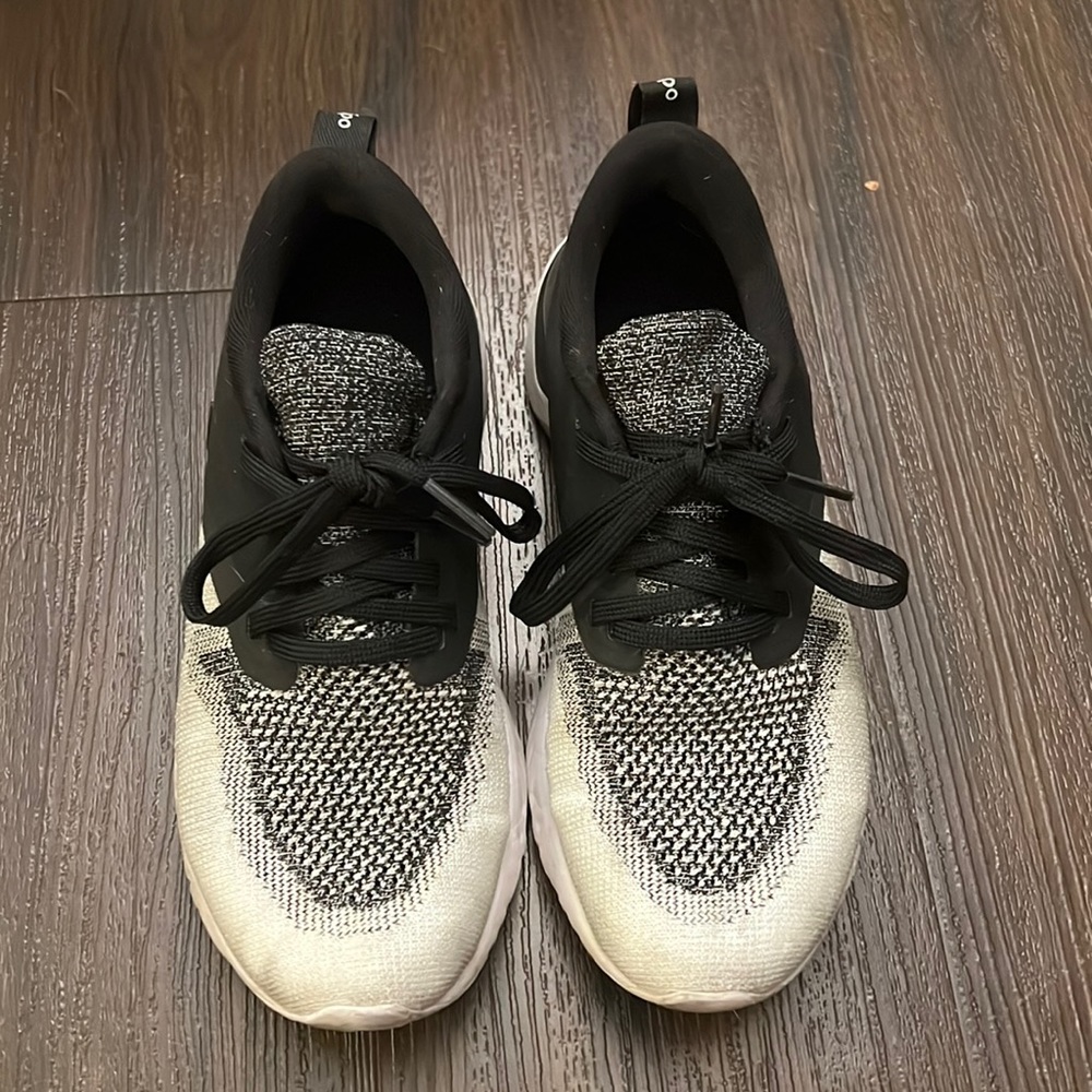 Nike Odyssey React Size 6 - image 1